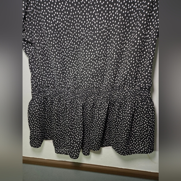 Banana Republic Women's Sleeveless Smocked Peplum Black Polka Dot Medium - Picture 4 of 6